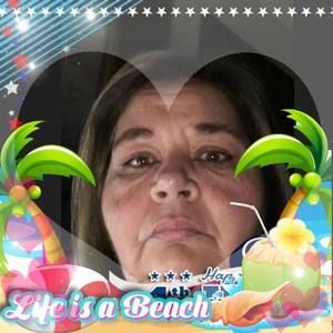 Meet your Posher, Debora